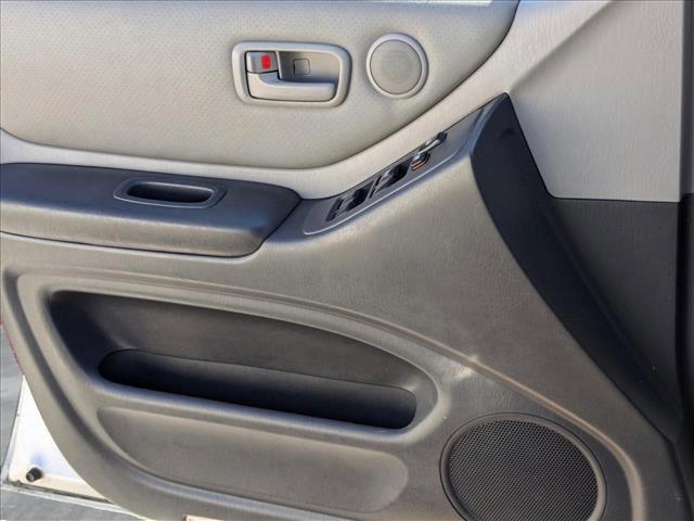 2002 toyota highlander base
