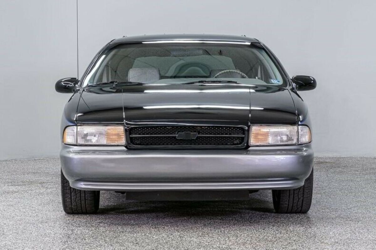 1992 chevrolet caprice wagon 138394 miles blue/gray station wagon 305ci 700 r-4