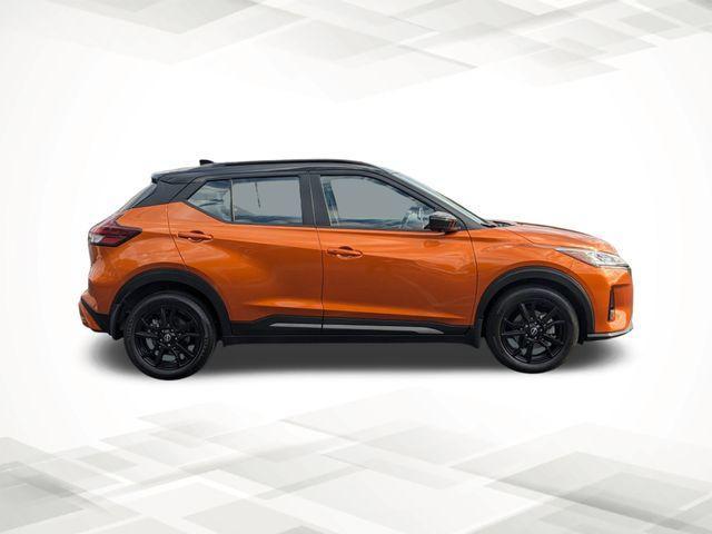 2023 nissan kicks sr