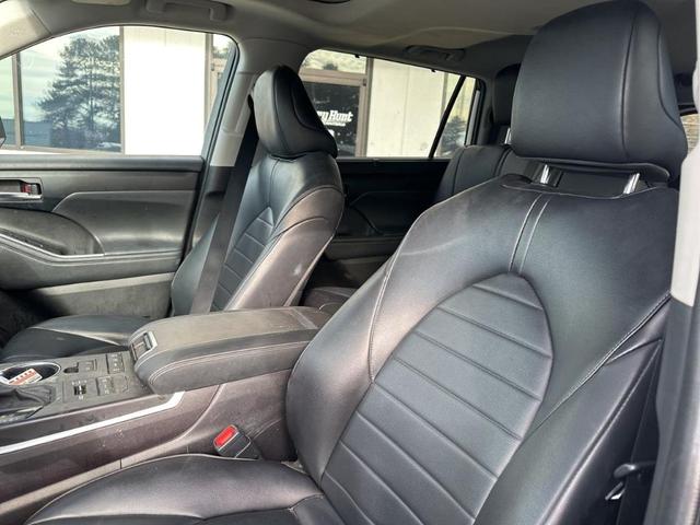 2022 toyota highlander xle