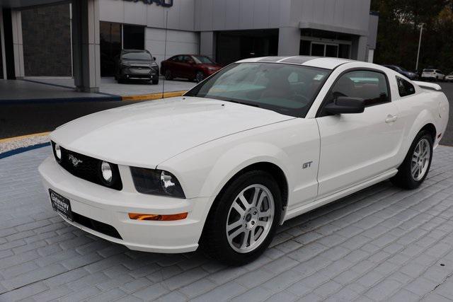 2005 ford mustang gt
