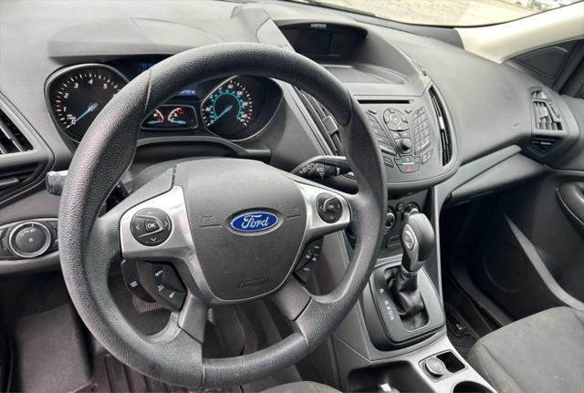 2014 ford escape s
