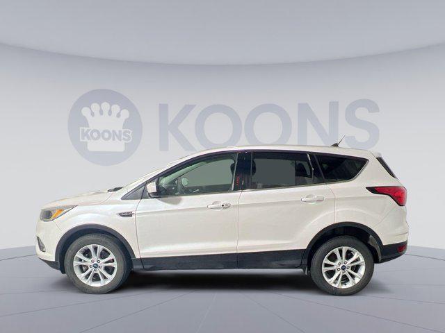 2019 ford escape se