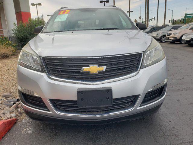 2017 chevrolet traverse ls