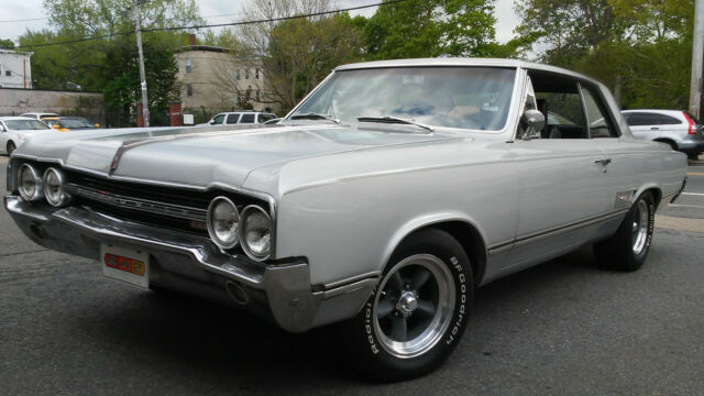 1965 oldsobile cutlass holiday coupe with 442 options, or clone