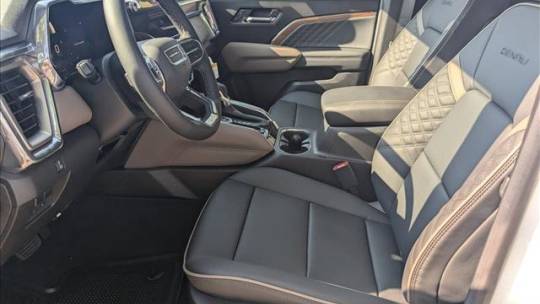 2024 GMC Canyon