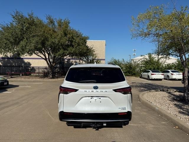 2024 toyota sienna platinum 7 passenger