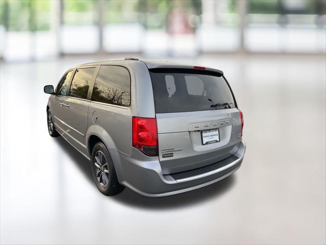 2017 dodge grand caravan sxt