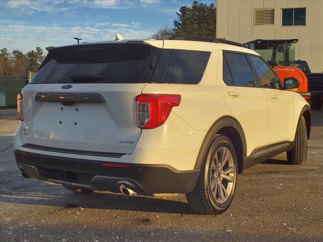 2023 ford explorer xlt