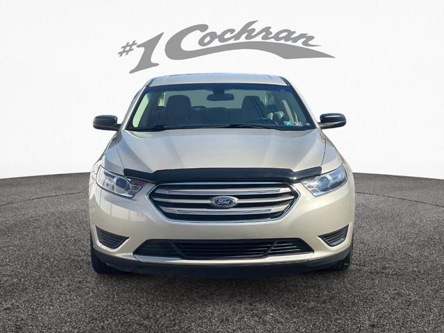 2018 ford taurus se