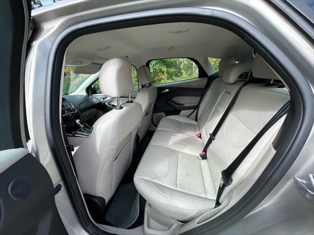 2015 ford focus electric base