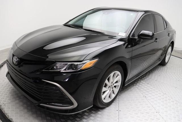 2023 toyota camry le