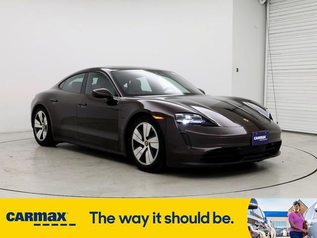 2022 porsche taycan
