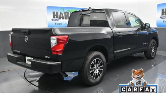 2024 Nissan Titan sv