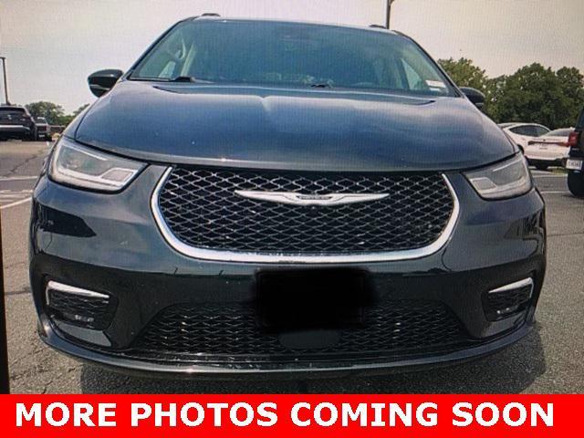2022 chrysler pacifica touring l