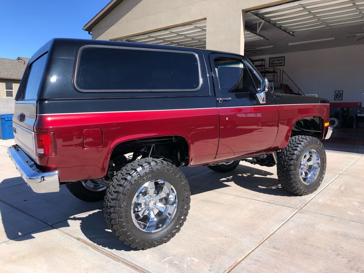 1988 gmc jimmy red v15