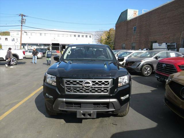 2022 nissan frontier sv