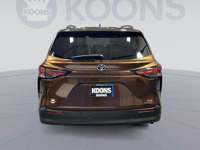 2022 toyota sienna xle 8 passenger