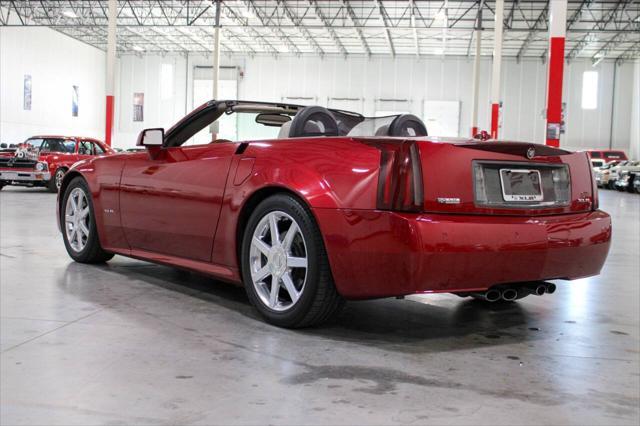 2004 cadillac xlr base