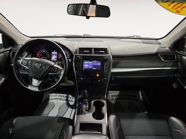 2016 toyota camry se