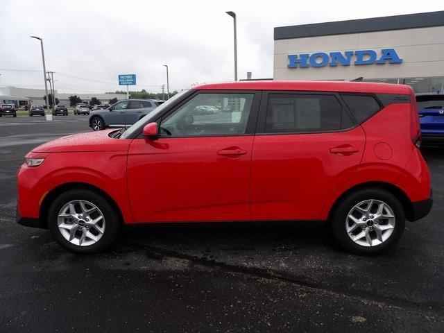 2022 kia soul s