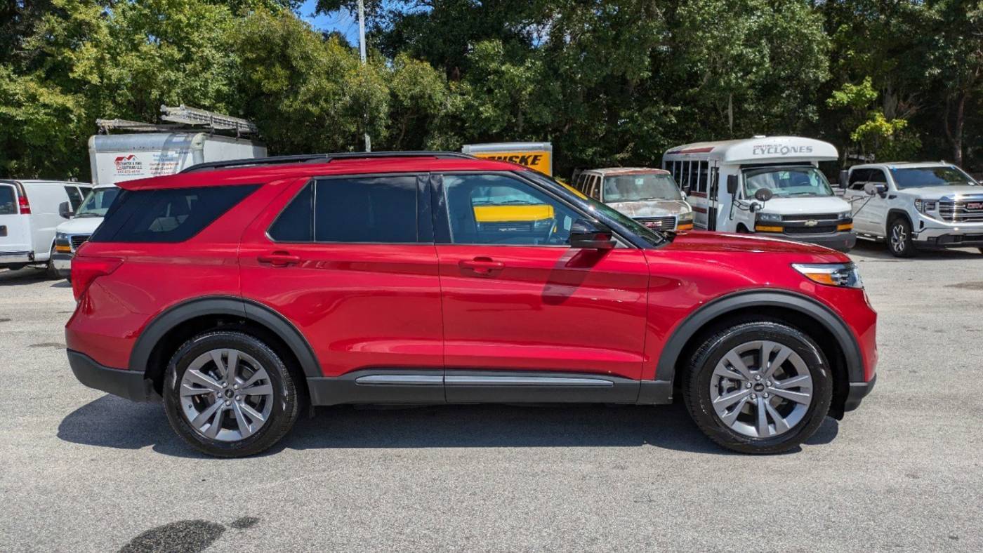 2022 ford explorer xlt