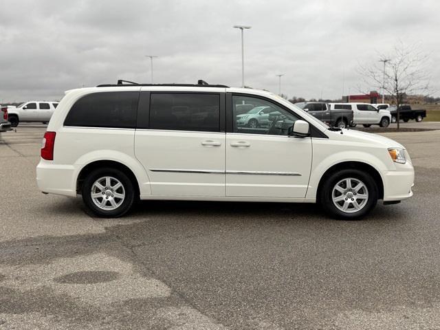 2012 chrysler town & country touring