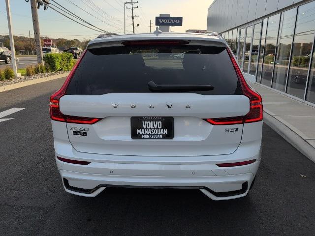 2024 volvo xc60 b5 plus dark theme