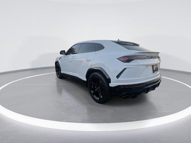 2020 lamborghini urus base
