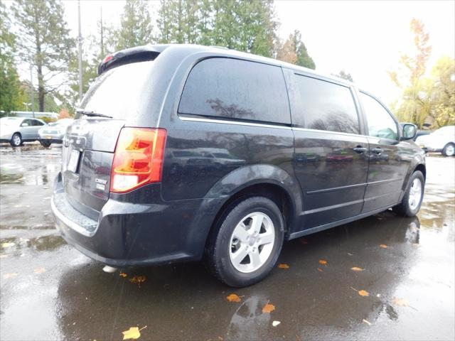 2011 dodge grand caravan crew