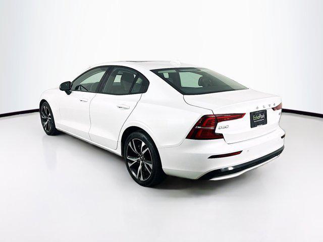 2024 volvo s60 b5 core dark theme