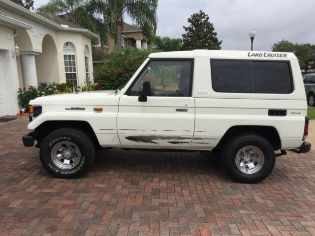 1989 toyota land cruiser bj73 3.4l 3b diesel engine 4x4 5sp. manual