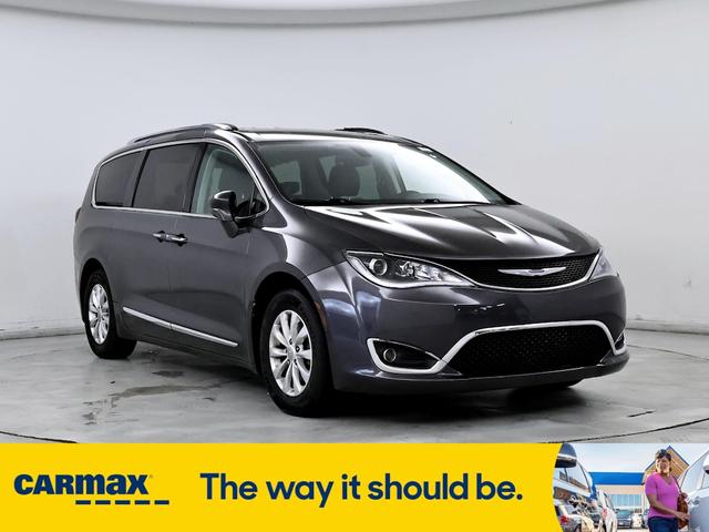 2019 chrysler pacifica touring l