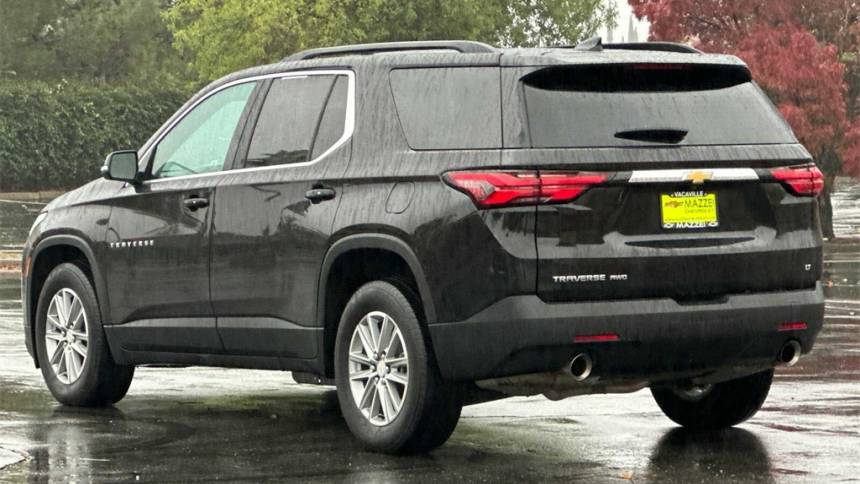2023 chevrolet traverse lt leather