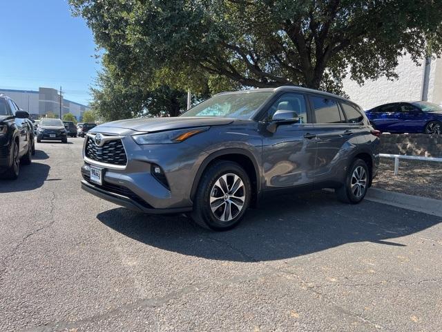 2023 toyota highlander xle