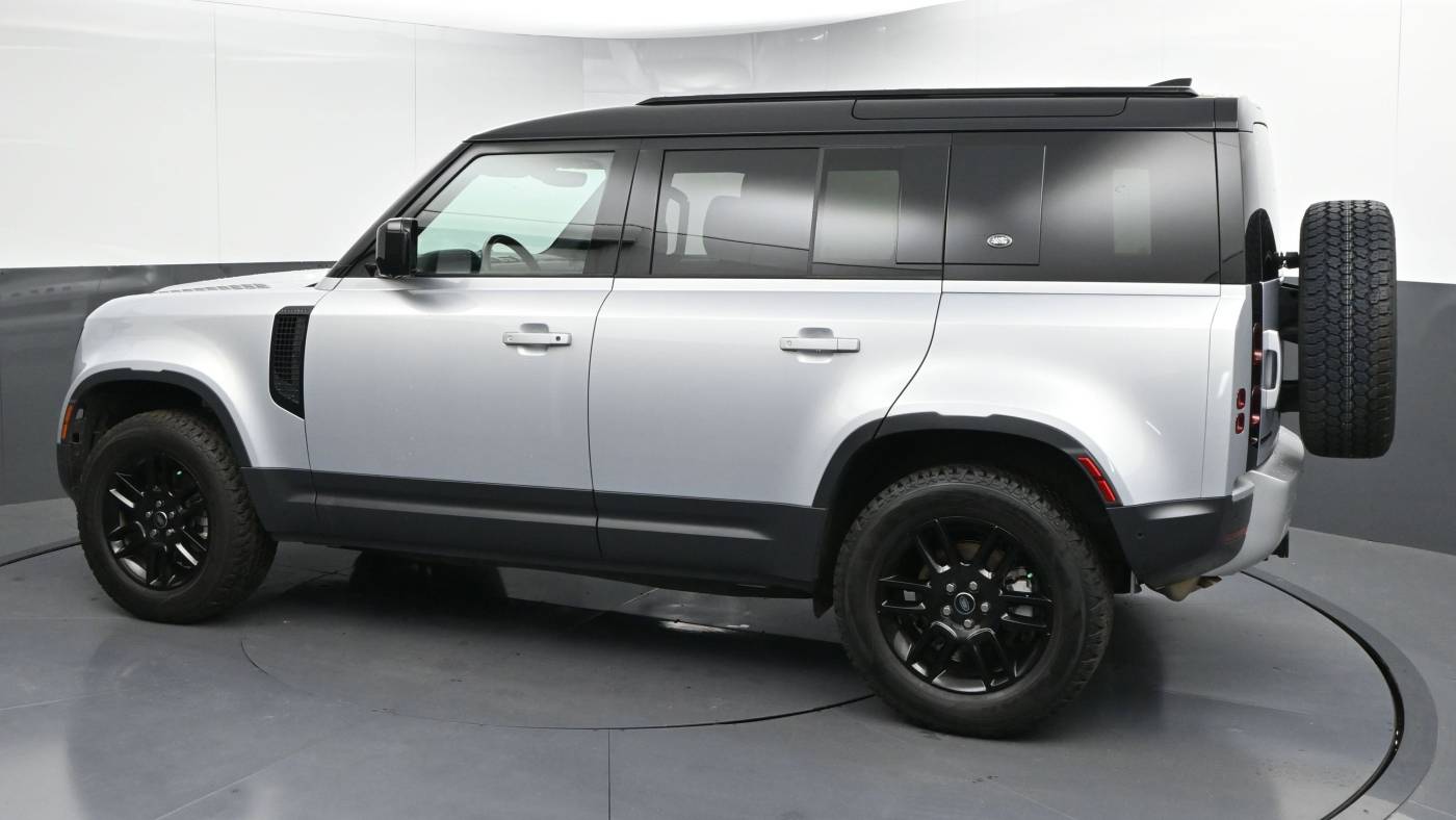 2024 land rover defender 110 p300 s