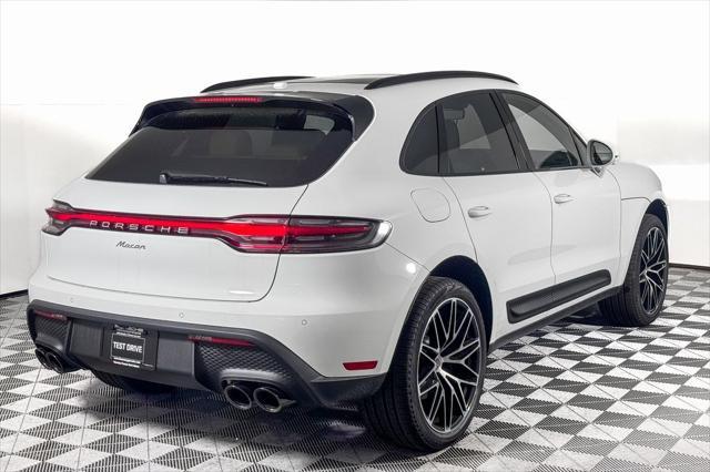 2024 porsche macan base