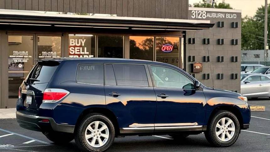 2012 toyota highlander base
