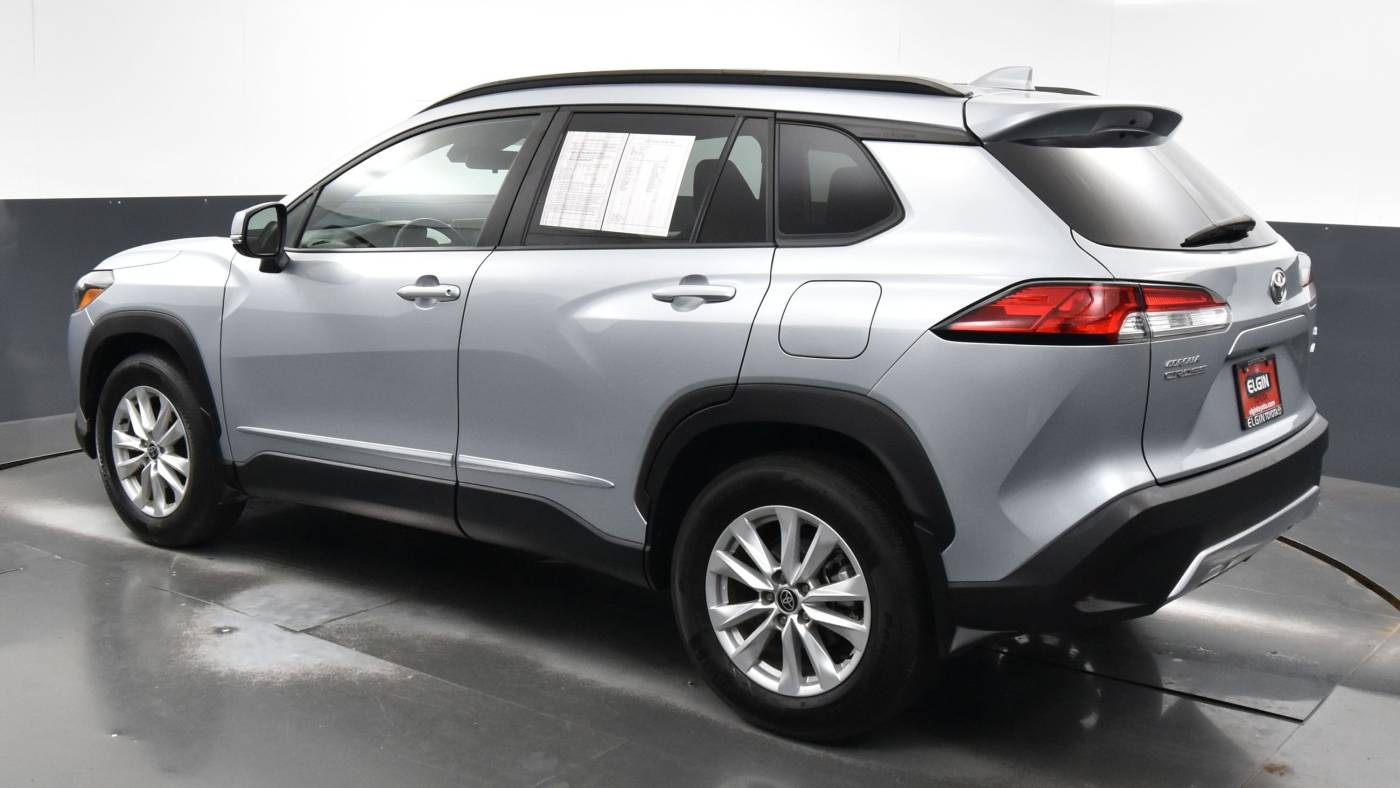 2023 toyota corolla cross le