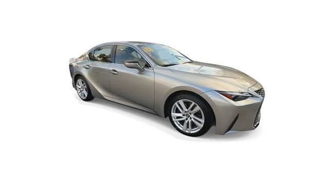 2023 lexus is 300 base
