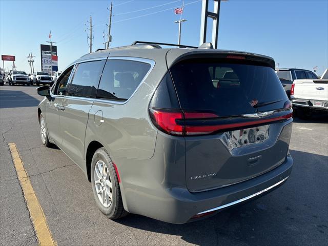 2022 chrysler pacifica touring l