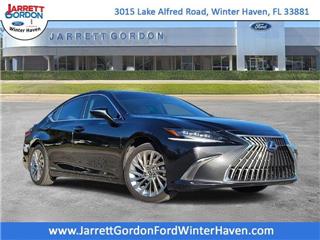 2022 Lexus ES ultra luxury