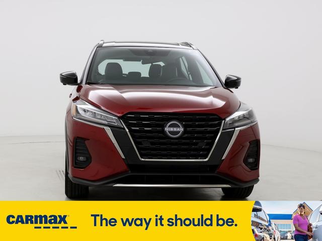 2023 nissan kicks sr