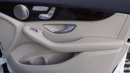2021 Mercedes-Benz GLC