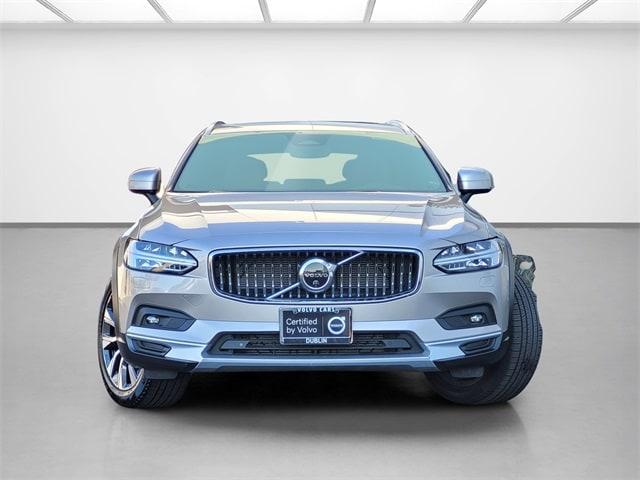 2023 volvo v90 cross country b6