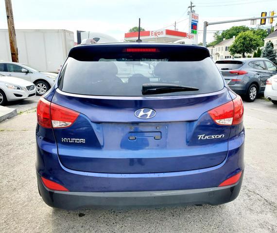 2011 hyundai tucson gls