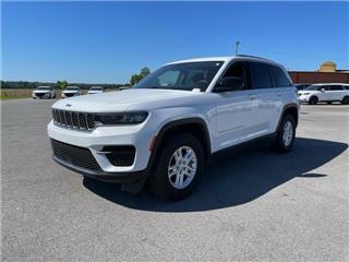 2022 Jeep Grand Cherokee laredo