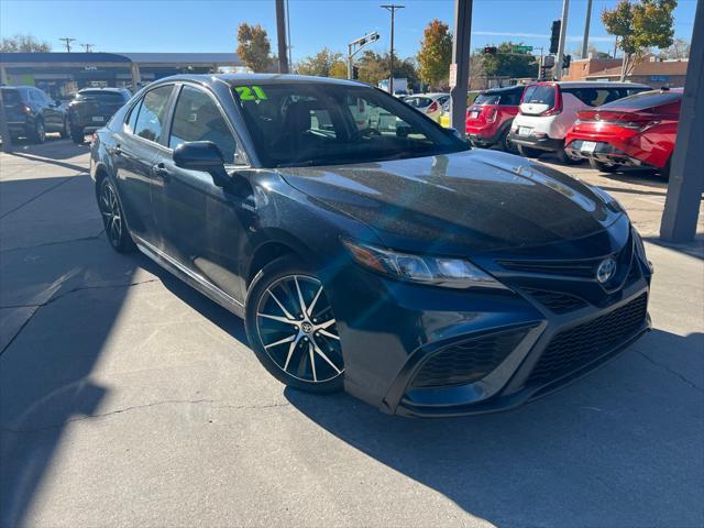 2021 toyota camry se