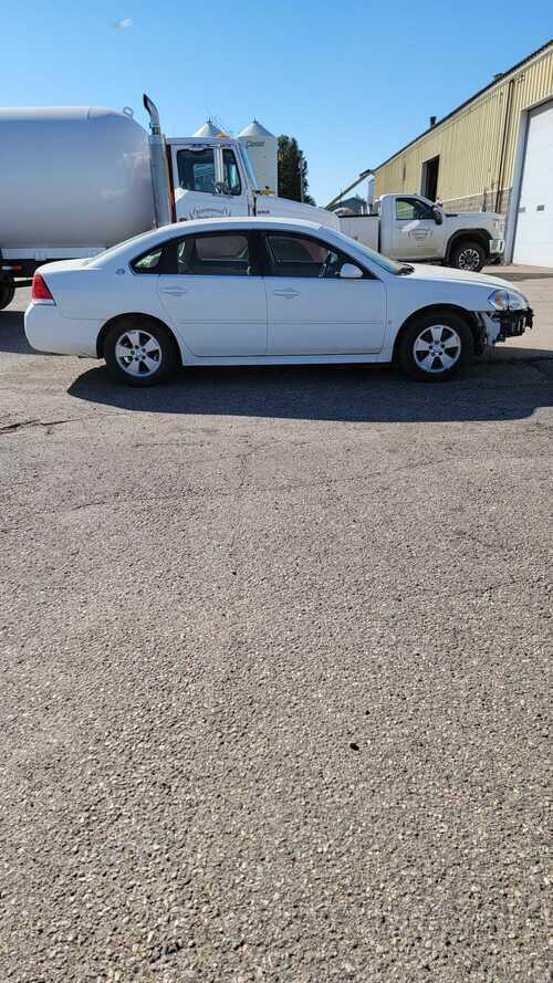 2009 chevrolet impala 220000 milesair bag, abs, check engine lights are on. check