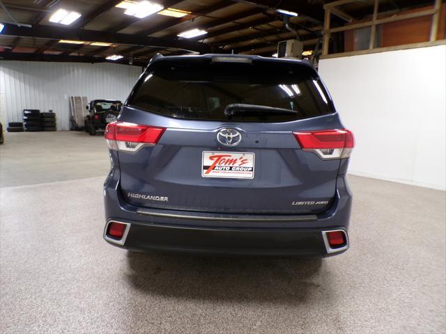 2017 toyota highlander limited